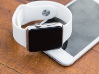 TrendForce: Apple   2020   40 %  -