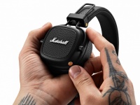 60     .  Marshall Major III Voice Bluetooth