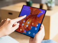  Huawei Mate X        $1400   