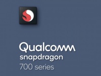  Snapdragon 735  5G: Snapdragon 855  