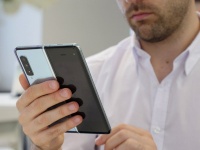  Samsung Galaxy Fold 2   