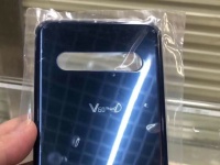     LG V60 ThinQ   