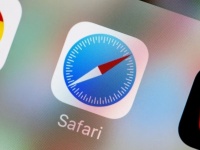   Apple Safari  ,    