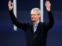 Apple   ,  Samsung  Huawei   