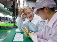 -     Foxconn   iPhone 10 