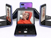  Samsung Galaxy Z Flip      Galaxy Fold