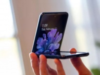 Google перенесет эксклюзивную функцию раскладушки Samsung Galaxy Z Flip на прочие Android-смартфоны