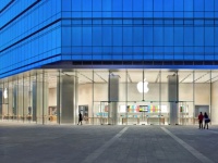Apple вновь открыла магазины в Пекине, но с проверкой температуры посетителей