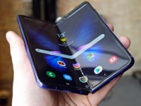      Samsung Galaxy Fold 2