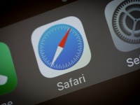   TOR:   Safari  