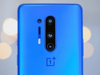    OnePlus 8 Pro   