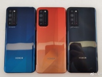 Honor X10 в четырех цветах на фото перед анонсом