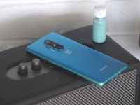  OnePlus 8 Pro:     