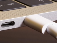 SMARTtech: Использования оригинальных зарядных устройств – залог долгой работы вашего MacBook