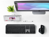 Logitech   Mac    MX Master 3  MX Keys