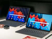 Galaxy Tab S7  S7+   Android- Samsung  120-   Snapdragon 865+.  