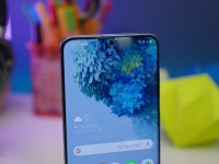 Samsung Galaxy S21       S20