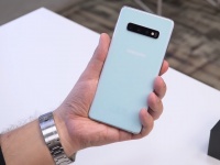   Samsung Galaxy Note 20    Galaxy S10