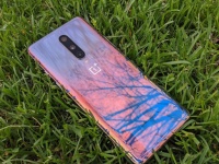   OnePlus 8      8