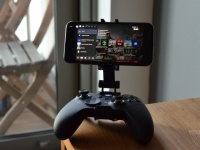 Xbox   iPhone    PlayStation