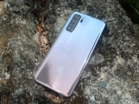   Huawei Nova 8 SE:    66- 