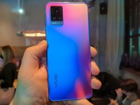 vivo V20 -    Android 11  7   