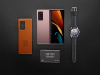  Samsung Galaxy Z Fold 2 Aston Martin Racing