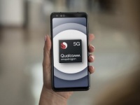 Qualcomm  Honor   ,  V40  MediaTek