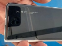   Xiaomi Mi Mix         Samsung Galaxy Fold