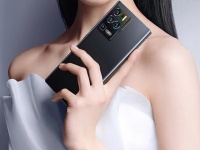 ZTE     Axon 30 Ultra   