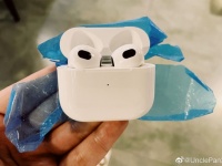   Apple AirPods 3     - ,  AirPods  AirPods Pro