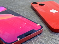   iPhone 13 mini   iPhone 12 mini  3D-