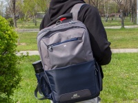 RIVACASE 7777 -     17,3 . !