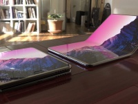  Samsung    OLED-  Google, Vivo  Xiaomi     