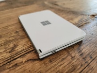 Microsoft    .  Surface Duo 2  