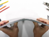  iPad Pro -       JerryRigEverything