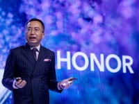 Honor     Apple    ,    iPhone