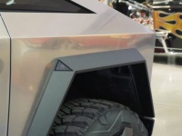 Samsung       Tesla Cybertruck