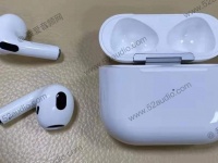 Apple AirPods 3        iPhone 13