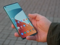 Android 12  OnePlus 8, 8 Pro  8      