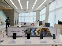 LG начала продавать смартфоны и другие устройства Apple в фирменных магазинах, несмотря на протесты Samsung
