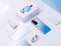     Redmi 10     Xiaomi Mi 10 Ultra  