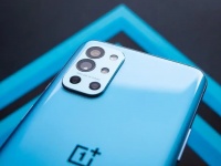   OnePlus   Android 12  Snapdragon 870