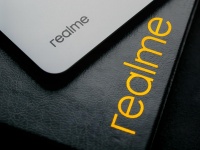   Realme Pad   :   
