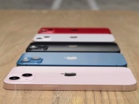     iPhone 13 Pro    iPhone 13