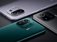    Xiaomi Mi 11 Pro    iPhone 12 Pro Max