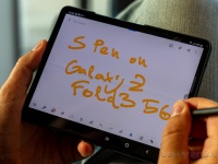  Samsung Galaxy S22 Ultra     S Pen