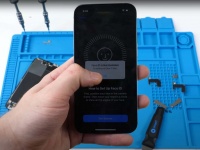 Замена экрана iPhone 13 в неавторизованном сервисе отключает Face ID