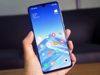 Xiaomi в ответ на призыв выбрасывать её смартфоны и не покупать новые наняла экспертов по безопасности