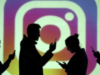 Facebook  ,    Instagram  